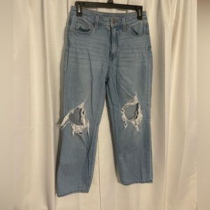 Universal Thread High Rise Straight Crop Jean